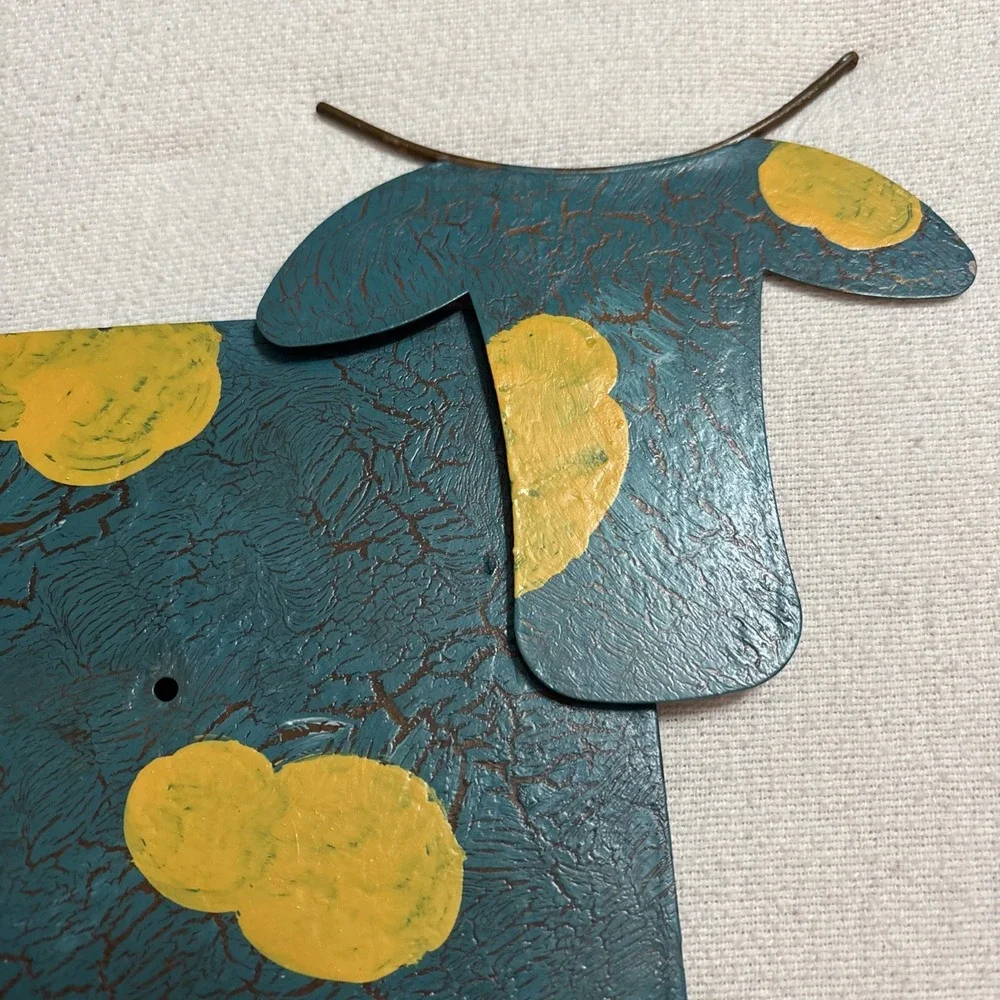 Artisan Designed Metal Cow Shaped Novelty Turquoise‎ Shelf  Clock  Works